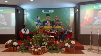 Kedaulatan di Atas Kertas: Menggugat Sentralisasi di Launching Buku UGM