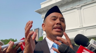 Datang ke Istana Usai Ditelepon Seskab Teddy, Syahganda Nainggolan Bakal Dilantik Jadi Kepala Bakom?