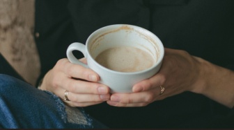 Dilema Segelas Latte: Apakah Hidup Sehat Berarti Harus Mengorbankan Kebahagiaan Kecil?