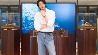 5 Mix and Match Outfit Santai ala Kim Young Kwang, Dijamin Nyaman Seharian!