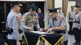 Jabat Kabaharkam Polri, Eks Kapolda Riau Resmi Sandang Jenderal Bintang Tiga