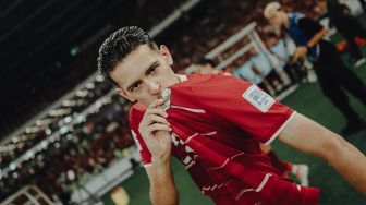 Juara Bebas! Aksi Tengil dan Muka Ngeledek Justin Hubner ke Nattapong Bikin Publik Thailand Sewot