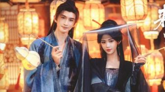 Sinopsis Fated Master and Disciple, Dracin Ju Jing Yi dan Zhang Yun Long