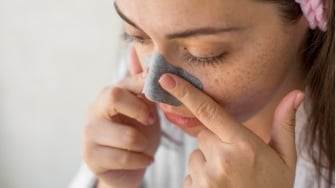 Bye-bye Komedo! 5 Nose Strip Arang Bambu untuk Hidung Bersih dan Mulus