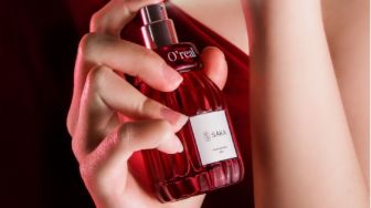 5 Parfum Floral Fruity Terbaik untuk Tampil Memikat Saat First Date