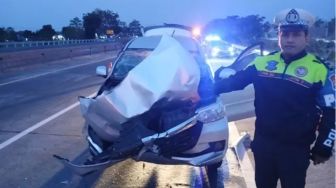 Perjalanan Pulang ke Madura Berujung Duka: Xenia Hantam Truk di Tol Jomo, Satu Penumpang Tewas