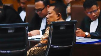 Eks Jampidsus Febrie Adriansyah Didakwa Cuci Uang Lebih dari Rp350 Miliar