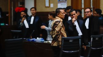 Mantan Jaksa Agung Muda Tindak Pidana Khusus Kejaksaan Agung, Febrie Adriansyah saat menjalani sidang perdana di Pengadilan Tipikor, Jakarta, Rabu (7/10/2026). [Suara.com/Alfian Winanto]
