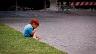 Pelukan Suzume dan Pelajaran tentang Inner Child yang Sering Disalahpahami