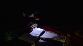 Gelap Gulita 40 KK di Jambi Menanti Listrik
