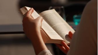 Butuh Bahan Bacaan? Ini 5 Rekomendasi Novel tentang Kehidupan