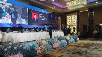Wisuda ke-8 USS, 109 Lulusan Ditantang Bawa Dampak bagi Masyarakat dan Dunia Kerja
