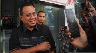KPK Periksa Ketua DPRD Kuansing Terkait Skandal Suap Jual Beli Jabatan