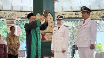 Usai Dilantik, Bupati Sleman Minta 5 Lurah PAW Diminta Fokus pada Program dan Pelayanan Publik