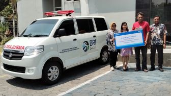 Perkuat Layanan Kesehatan, BRI Salurkan Ambulans untuk Yayasan Gemah Ripah Lohjinawi Klaten