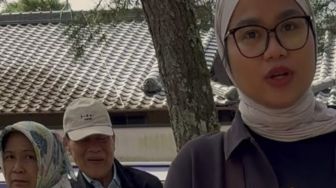 Viral Turis Indonesia Kasih Makan Rusa di Jepang Pakai Sampah Plastik, Sempat Dikira Warga Malaysia