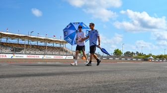 Jelang Balapan, Para Pembalap MotoGP Cek Lintasan Mandalika