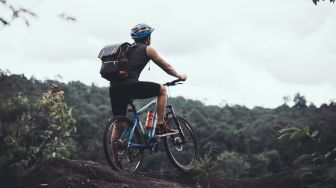 7 Penyebab Lutut Sakit Bagian Depan Setelah Gowes Tanjakan dengan Sepeda Gunung