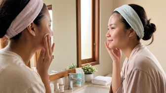 Cara Pakai Wardah Toner Pad Madecassoside Ectoin untuk Redakan Kemerahan di Wajah