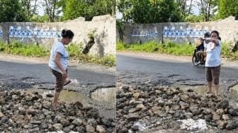 Jalan Rusak Mirip Kobakan Kolam Ikan, Emak-Emak Citamiang Sukabumi Turun Tangan Bikin Aksi Spontan