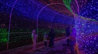 Lumiland Sulap Taman Dadaha Jadi Wisata Cahaya