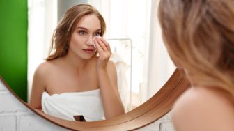 5 Bi-Phase Micellar Water: Bersihkan Makeup Tebal Tanpa Bikin Kulit Kering