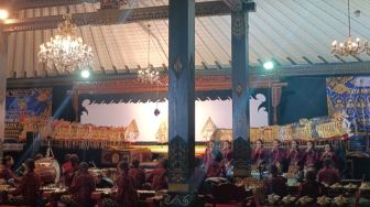 Lestarikan Budaya Jawa, Warkaban Hadirkan Wayang Kulit Lahire Wisanggeni di TMII