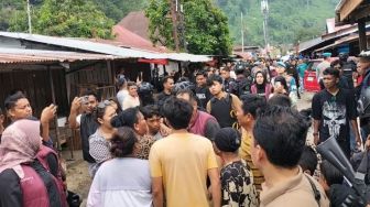 Pasar Gaung Diacak-acak Petugas, Polda Sumbar Sapu Bersih 'Kampung Narkoba' di Padang