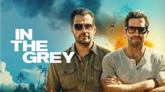 Aksi Dua Mantan Militer Gempur Markas Penjahat di Film In The Grey