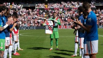Rayo Berikan Penghargaan untuk Emil Audero, Ultras Bikin Rusuh Bikin Laga Ditangguhkan