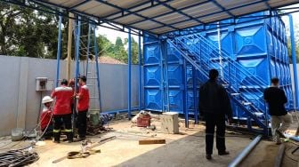 Sangat Butuh Air Bersih! Warga Bantargebang Tagih Kepastian Waktu Perbaikan Sumur Artesis