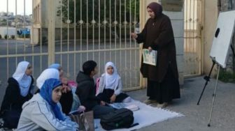 Larangan Hijab di Sekolah Azerbaijan Memanas! Siswi Protes, 37 Orang Diciduk