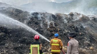 Pemkab Garut Tetapkan Status Tanggap Darurat Kebakaran TPA Pasirbajing