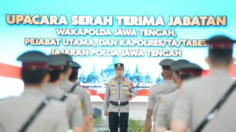 Kapolda Jateng Pimpin Rotasi 13 Pejabat, Wakapolda hingga Sejumlah Kapolres Berganti