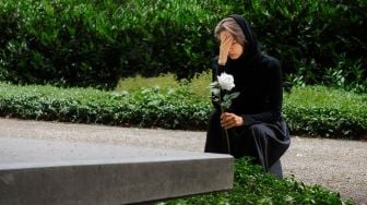Arti Mimpi Ketemu Orang yang Sudah Meninggal Tapi Tidak Bicara Menurut Islam dan Psikologi