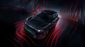 Mobil Listrik Toyota Dijual Rp200 Jutaan Bikin BYD Atto 3 Waspada