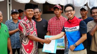 Pertamina Patra Niaga Kilang Plaju Perkuat Ketangguhan Petani Rawa Lebak Sungai Rebo Lewat Mina Padi