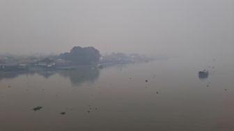 PM2.5 Turun Usai Dry Ice Diuji, Kabut Asap Palembang Masih Berbahaya Hari Ini
