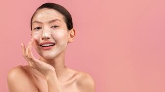 Atasi Kulit Kusam dengan Budget Hemat, Ini 5 Brightening Cleanser 30 Ribuan