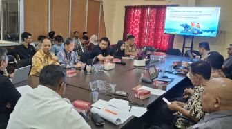 Kaltim Kaya Energi, Senator DPD RI Soroti Antrean BBM dan 36 Desa Belum Berlistrik