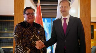 Tindaklanjuti Pertemuan Prabowo-Putin, Menko Airlangga Bahas Peluang Dagang dan Ekonomi Bilateral
