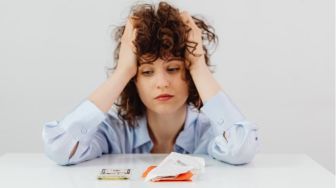 Financial Anxiety Era Gen Z: Takut Hilang Momen vs Miskin di Masa Depan