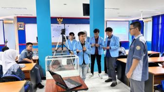 Tiga Mahasiswa Lulus Kuliah Berkat BIDIKSIBA PTBA, dari Tanjung Enim hingga Lahat