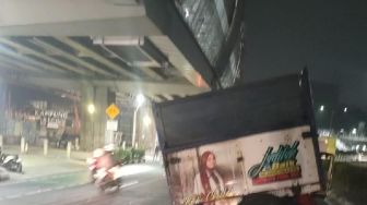 Kecelakaan Truk di Cawang Bikin Macet Parah, 15 Rute Transjakarta Kena Dampak
