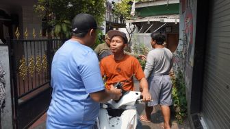 Gerebek Lagi Kampung Boncos! Polisi Sita 7 Alat Hisap Sabu hingga Palu
