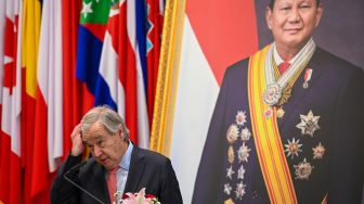 Sekretaris Jenderal (Sekjen) Perserikatan Bangsa-Bangsa (PBB) Antonio Guterres menyampaikan paparannya saat kunjunggannya di Kantor Kementerian Luar Negeri, Jakarta, Senin (19/10/2026). [ANTARA FOTO/Fauzan/YU]
