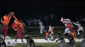 Penari tampil dalam upacara pembukaan Asian Para Games 2026 di Stadion Paloma Mizuho, Nagoya, Aichi, Jepang, Minggu (18/10/2026). [ANTARA FOTO/M Risyal Hidayat/kye]