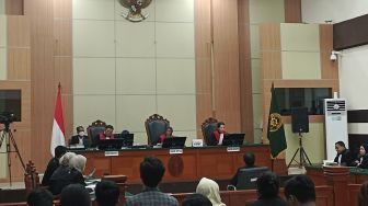 15 Dalil Perlawanan Mental di Sidang, Hakim Tolak Eksepsi Roy Suryo di Kasus Jokowi