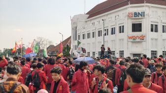 Ribuan Mahasiswa Jogja Evaluasi Dua Tahun Prabowo-Gibran, Kampus Resmi Beri Izin Turun ke Jalan