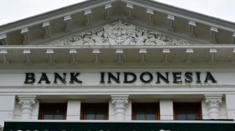 Membangun Bangsa vs Bank: Kritik atas Pembangunan yang Terobsesi Angka